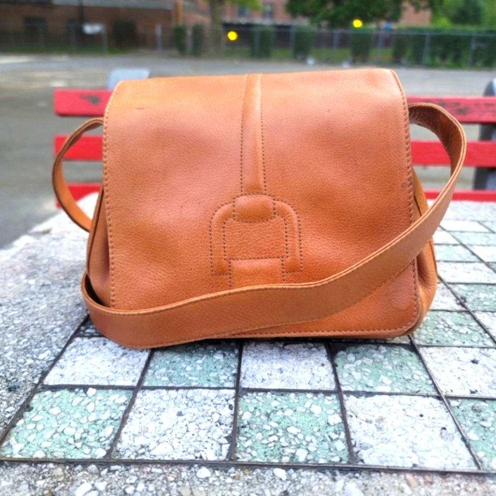 Vintage Gucci Camel Leather Crossbody or Shoulder Bag